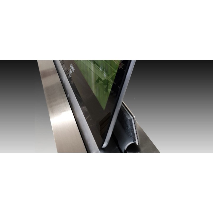 Ecran motorisé CONVERS BLADE fin 15,6p FHD 400cd inc. 30° - MOQ : 10 Element One